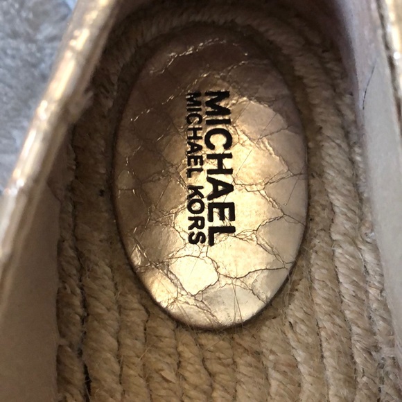 Michael Kors Kendrick Slip On. Metallic Leather - Picture 3 of 3